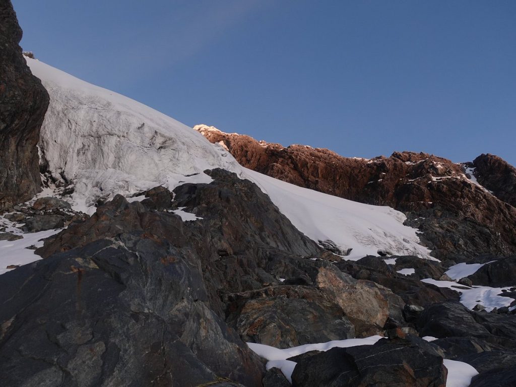 Hiking to the top of Rwenzori Mountains